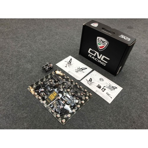 Bộ Số Gãy CNC Racing Carbon Ducati Panigale (chính hãng) Bộ Số Gãy CNC Racing Carbon Ducati Panigale (chính hãng)